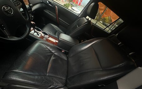 Toyota Highlander III, 2011 год, 2 500 000 рублей, 22 фотография