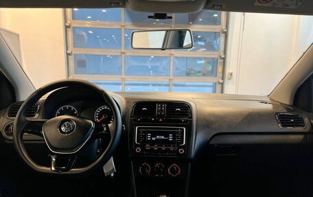 Volkswagen Polo VI (EU Market), 2015 год, 1 015 000 рублей, 9 фотография