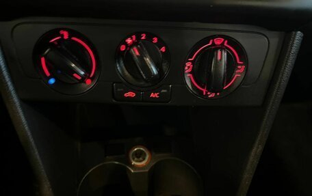 Volkswagen Polo VI (EU Market), 2015 год, 1 015 000 рублей, 15 фотография