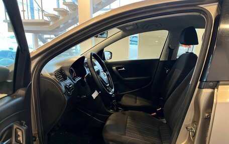 Volkswagen Polo VI (EU Market), 2015 год, 1 015 000 рублей, 16 фотография