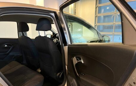 Volkswagen Polo VI (EU Market), 2015 год, 1 015 000 рублей, 18 фотография