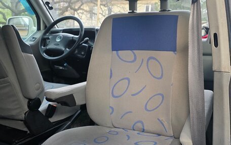 Volkswagen Transporter T4, 2002 год, 1 230 000 рублей, 13 фотография