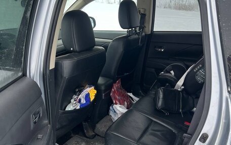 Mitsubishi Outlander III рестайлинг 3, 2012 год, 1 250 000 рублей, 8 фотография