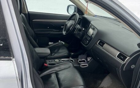 Mitsubishi Outlander III рестайлинг 3, 2012 год, 1 250 000 рублей, 11 фотография