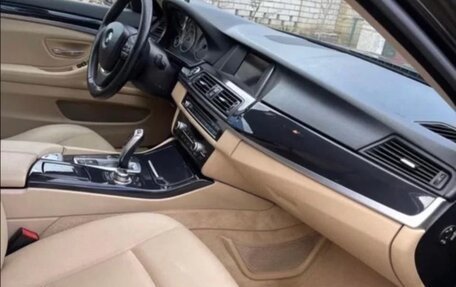 BMW 5 серия, 2013 год, 1 800 000 рублей, 11 фотография