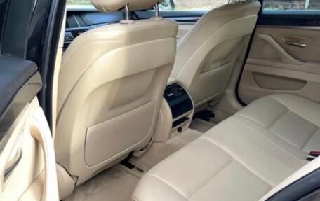 BMW 5 серия, 2013 год, 1 800 000 рублей, 12 фотография