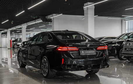 BMW 5 серия, 2025 год, 8 550 000 рублей, 4 фотография