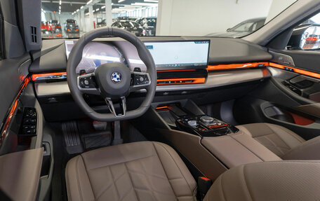 BMW 5 серия, 2025 год, 8 550 000 рублей, 7 фотография