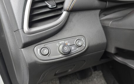 Chevrolet Trax, 2022 год, 1 290 000 рублей, 15 фотография