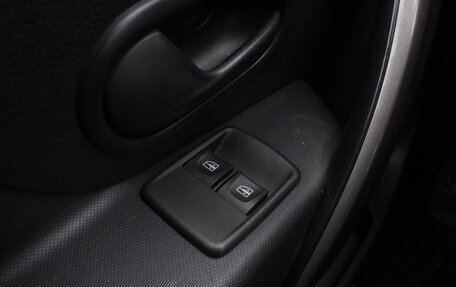 Renault Logan II, 2019 год, 1 100 000 рублей, 19 фотография