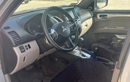 Mitsubishi Pajero Sport II рестайлинг, 2012 год, 1 100 000 рублей, 7 фотография