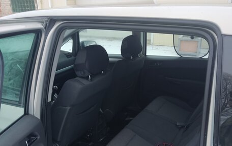 Opel Zafira B, 2010 год, 600 000 рублей, 7 фотография