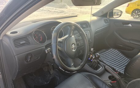 Volkswagen Jetta VI, 2014 год, 730 000 рублей, 3 фотография