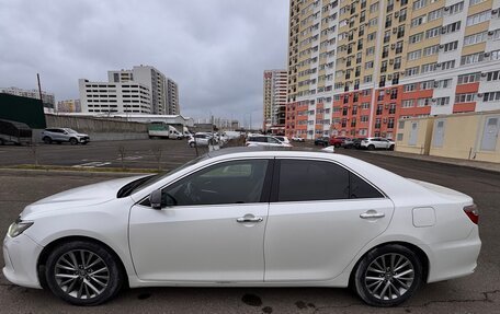 Toyota Camry, 2017 год, 1 900 000 рублей, 2 фотография