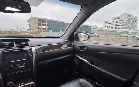 Toyota Camry, 2017 год, 1 900 000 рублей, 18 фотография