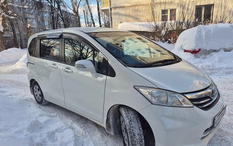 Honda Freed I, 2011 год, 1 190 000 рублей, 2 фотография