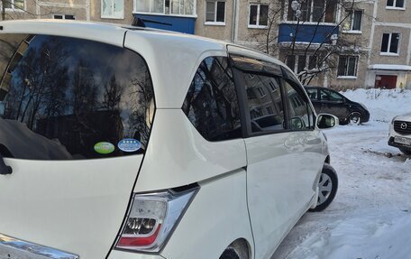 Honda Freed I, 2011 год, 1 190 000 рублей, 5 фотография