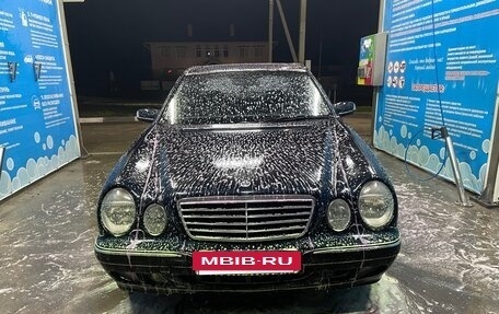 Mercedes-Benz E-Класс, 2000 год, 650 000 рублей, 3 фотография