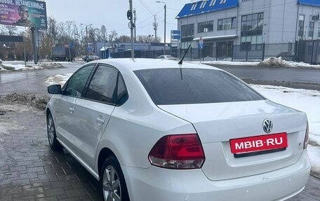 Volkswagen Polo VI (EU Market), 2011 год, 870 000 рублей, 2 фотография