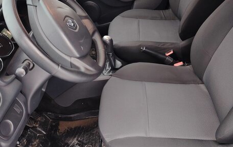 Renault Logan II, 2014 год, 575 000 рублей, 7 фотография