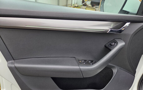 Skoda Octavia, 2017 год, 1 600 000 рублей, 10 фотография