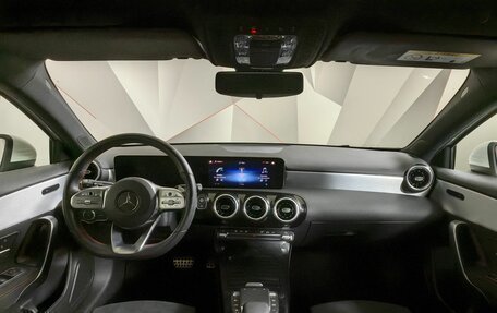 Mercedes-Benz A-Класс, 2020 год, 3 350 000 рублей, 14 фотография