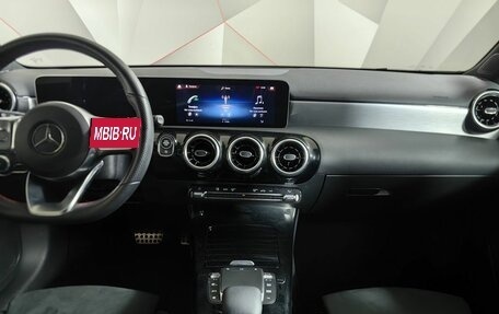 Mercedes-Benz A-Класс, 2020 год, 3 350 000 рублей, 15 фотография