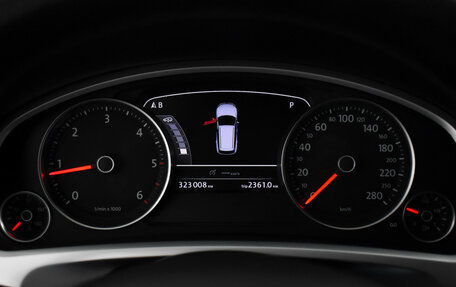 Volkswagen Touareg III, 2012 год, 1 690 000 рублей, 10 фотография