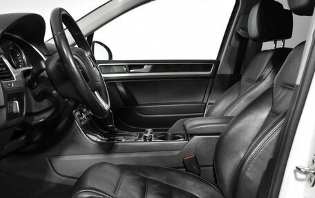 Volkswagen Touareg III, 2012 год, 1 690 000 рублей, 12 фотография