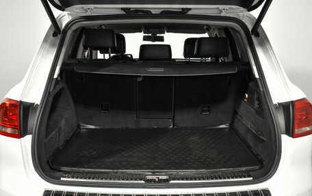 Volkswagen Touareg III, 2012 год, 1 690 000 рублей, 21 фотография