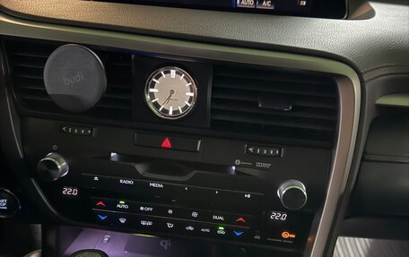 Lexus RX IV рестайлинг, 2018 год, 4 500 000 рублей, 15 фотография