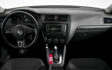 Volkswagen Jetta VI, 2014 год, 990 000 рублей, 13 фотография