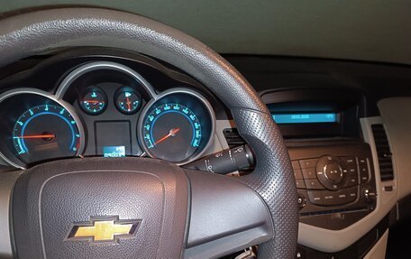 Chevrolet Cruze II, 2011 год, 499 000 рублей, 10 фотография