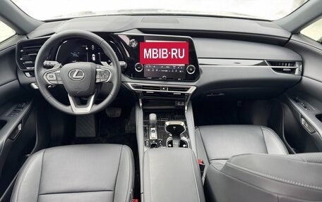 Lexus RX IV рестайлинг, 2025 год, 7 150 000 рублей, 11 фотография
