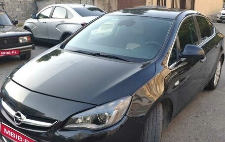 Opel Astra J, 2013 год, 799 000 рублей, 1 фотография