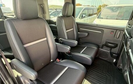 Honda Stepwgn IV, 2018 год, 1 700 000 рублей, 14 фотография