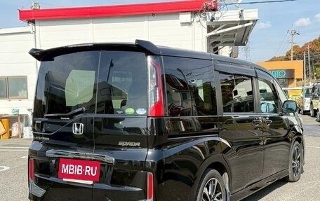 Honda Stepwgn IV, 2018 год, 1 700 000 рублей, 7 фотография