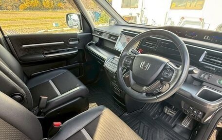 Honda Stepwgn IV, 2018 год, 1 700 000 рублей, 23 фотография