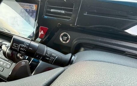 Honda Stepwgn IV, 2018 год, 1 700 000 рублей, 29 фотография