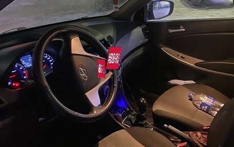 Hyundai Solaris II рестайлинг, 2012 год, 890 000 рублей, 8 фотография