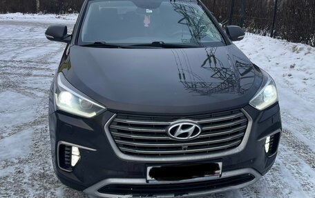 Hyundai Santa Fe III рестайлинг, 2017 год, 2 700 000 рублей, 2 фотография