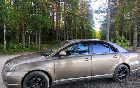 Toyota Avensis III рестайлинг, 2004 год, 615 000 рублей, 17 фотография