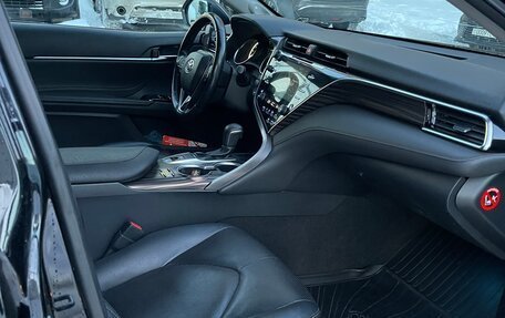 Toyota Camry, 2019 год, 3 050 000 рублей, 13 фотография