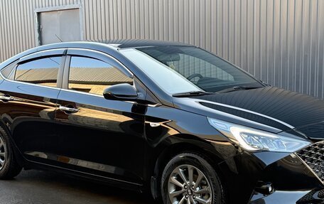 Hyundai Solaris II рестайлинг, 2022 год, 1 780 000 рублей, 5 фотография