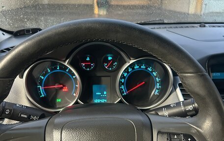 Chevrolet Cruze II, 2010 год, 770 000 рублей, 7 фотография