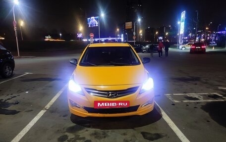 Hyundai Solaris II рестайлинг, 2015 год, 430 000 рублей, 5 фотография