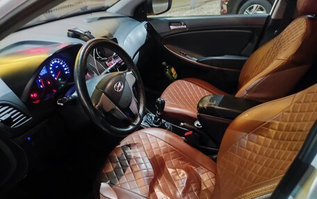 Hyundai Solaris II рестайлинг, 2015 год, 430 000 рублей, 8 фотография