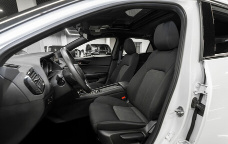 Mazda CX-4, 2022 год, 2 820 000 рублей, 9 фотография