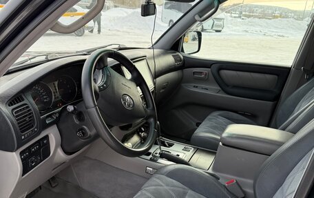 Toyota Land Cruiser 100 рестайлинг 2, 2004 год, 2 600 000 рублей, 4 фотография