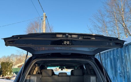 Toyota Land Cruiser 100 рестайлинг 2, 2004 год, 2 600 000 рублей, 7 фотография